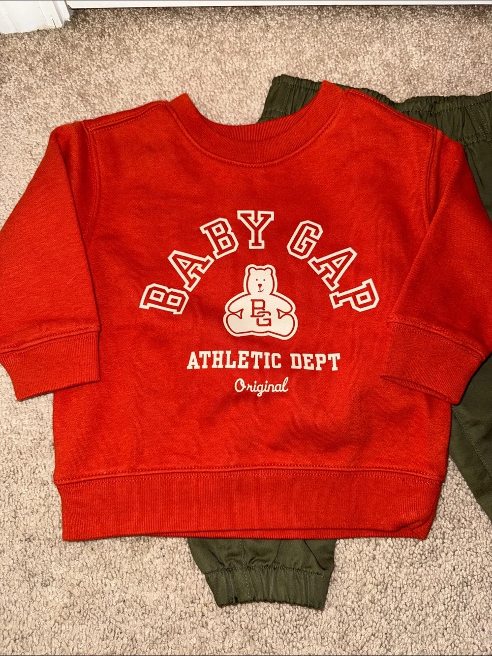GAP Red Sweatshirt with Olive Cargo Joggers - Kids